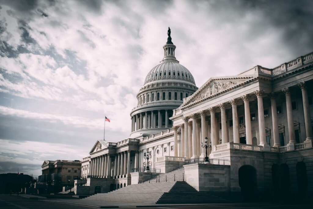 Government building representing state and federal commercial financing regulation