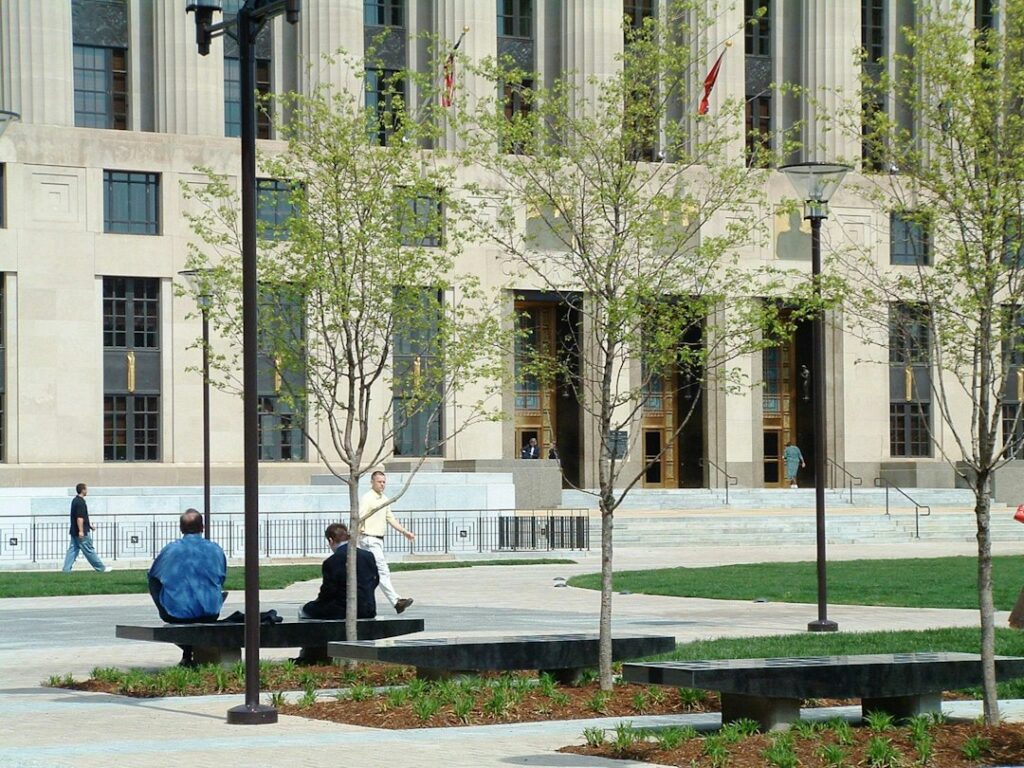 Courthouse exterior representing the legal and regulatory landscape around MCA lending